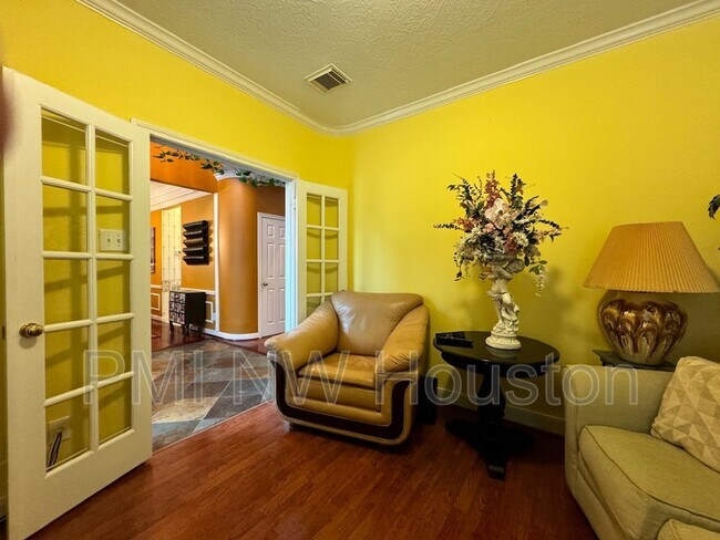 Photo - 9303 Bent Spur Ln