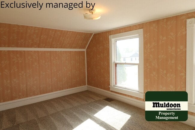 Building Photo - Available Soon! Lovely 2 story home in northside aves of Pueblo! - Pet Friendly!