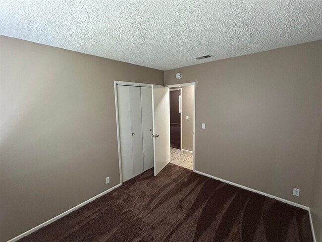 Photo - 3 bedrooms - 2 Bathrooms -  Ready to Rent! Unit 008739.5