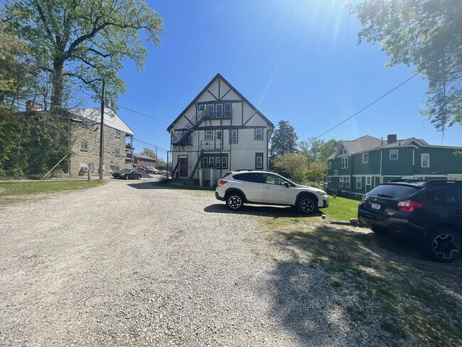 Photo - 420 S Fess Ave