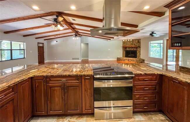 3502 Sunbeam Dr