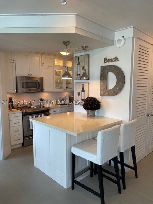 Photo - 5313 Collins Ave Unit 404