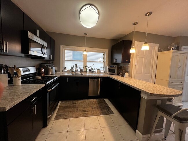 Kitchen - 81 Morton Ave Unit 2