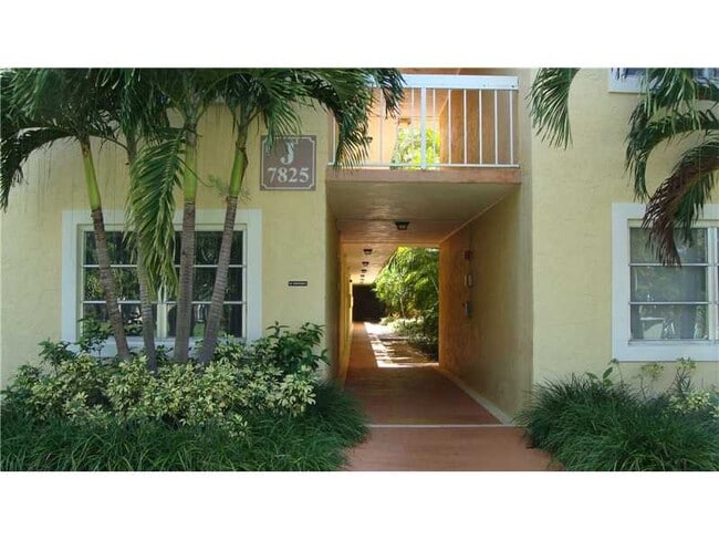 Building Photo - 7825 Camino Real Unit J-208 Rental