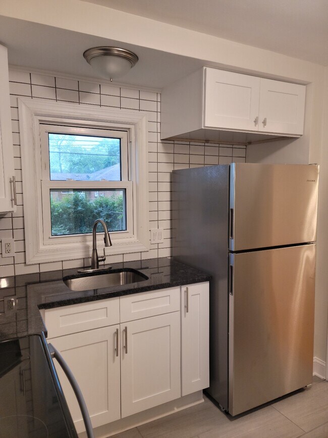 Photo - 24216 Coolidge Hwy