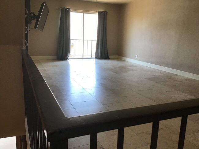 Living Room - 1008 Clayton Nolen Dr Condo Unit 0108