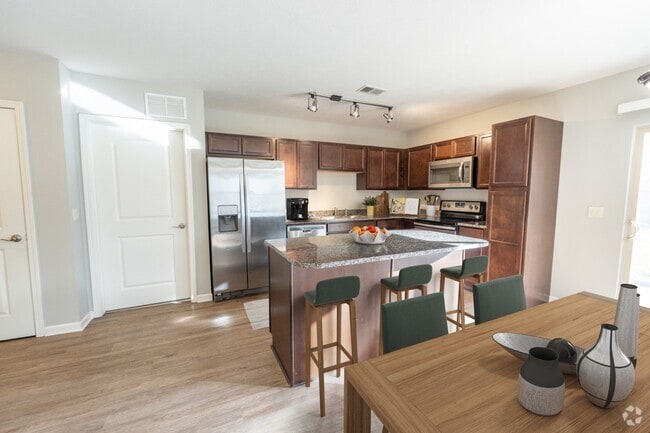 Building Photo - Chateau at Hillsborough Rental