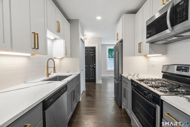 Photo - 492 Lombard St