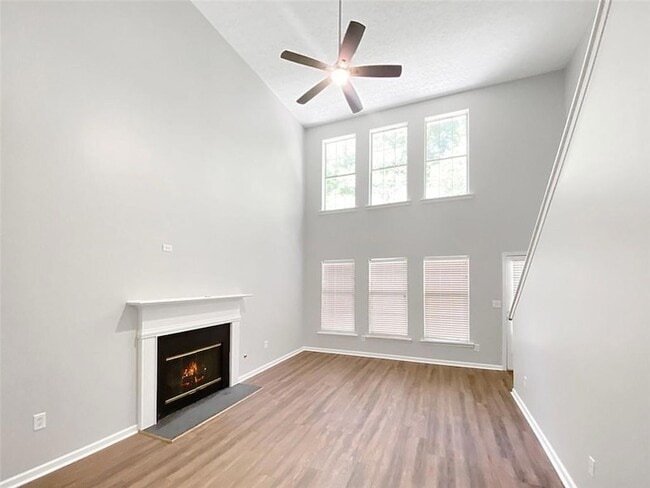 Photo - 1232 Gates Cir SE