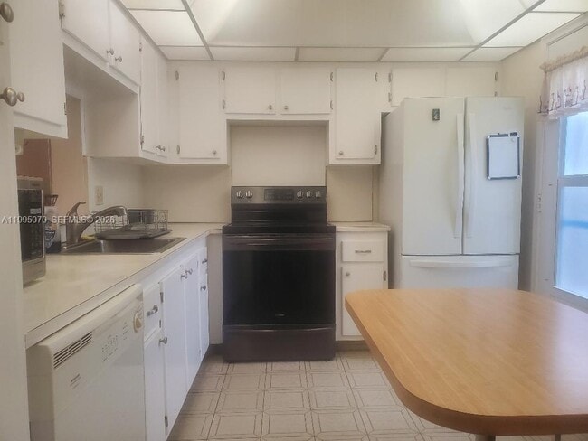 Photo - 319 NE 14th Ave Unit 207