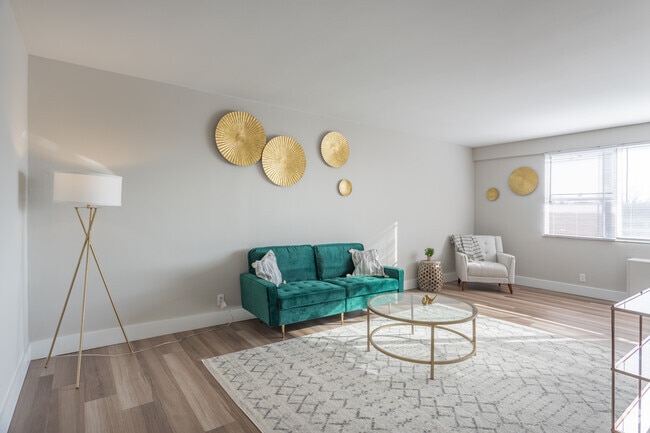 1BD, 1BA - 635SF