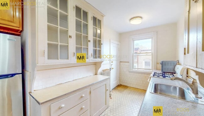 Photo - 133 Chiswick Rd Unit 13