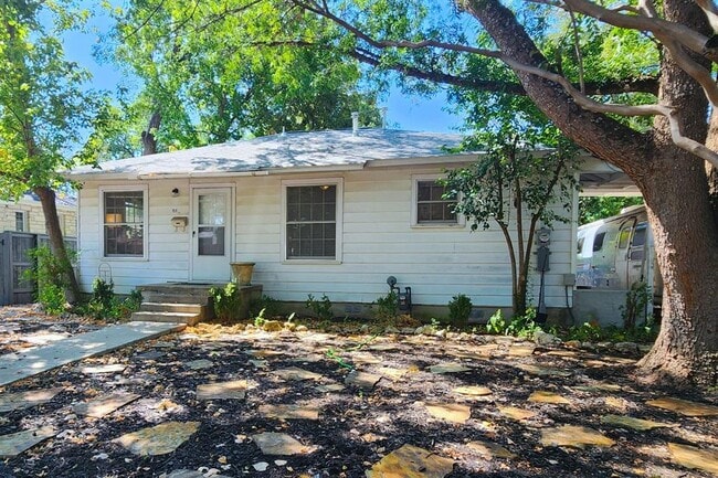 Photo - 1511 Alguno Rd