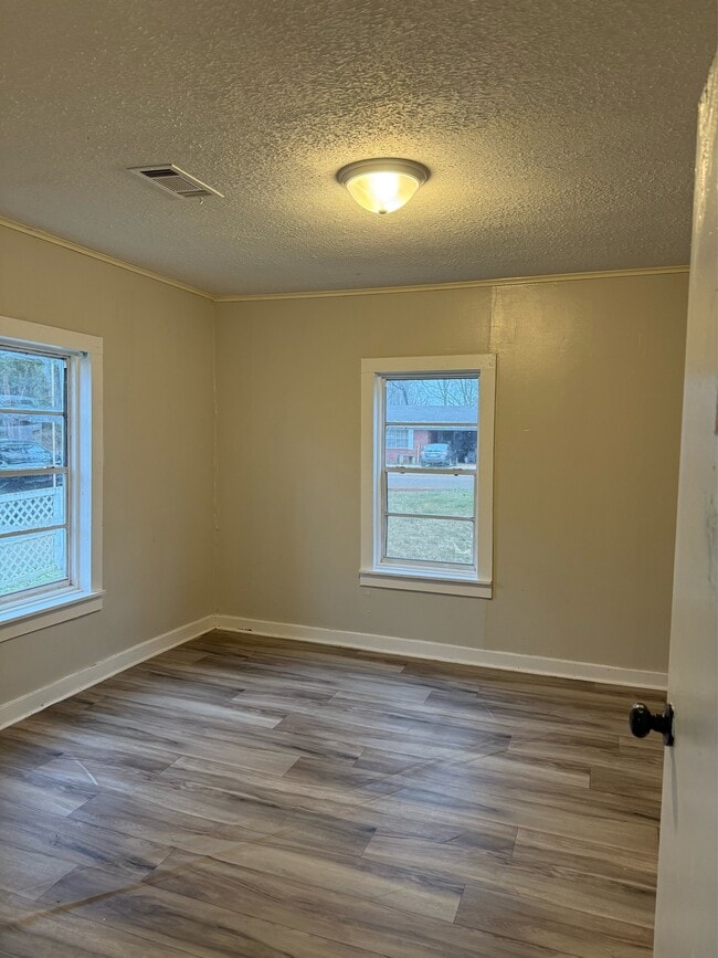 Photo - 135 W 10th St