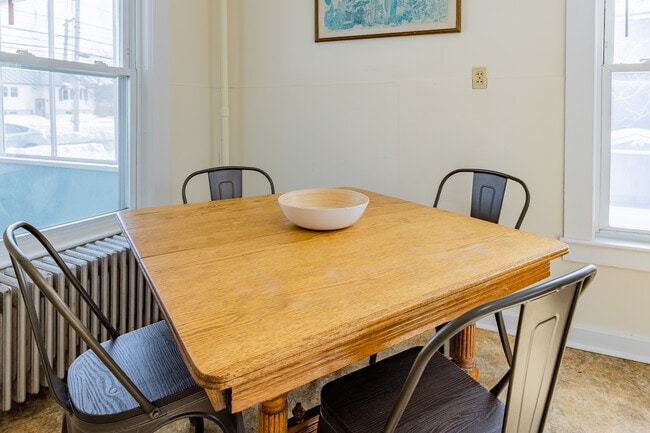 Photo - 146 Hanover St