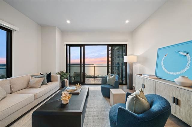 Building Photo - 3111 Sunset Blvd Unit 915