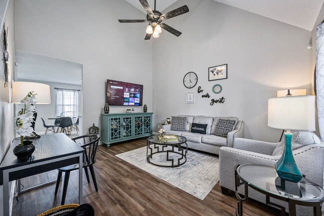 Building Photo - 29 Middleton Ct