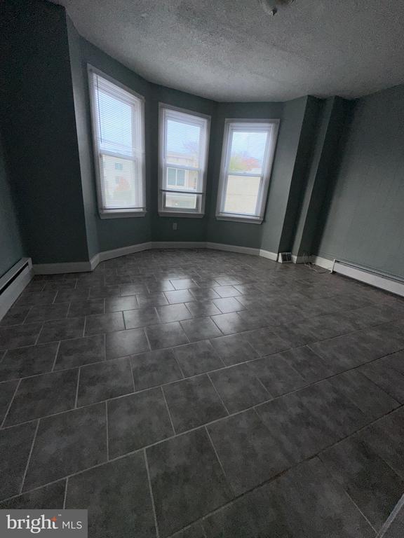 Photo - 1721 N Creighton St