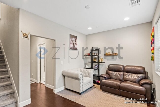 Photo - 5525 Great Oaks Pky