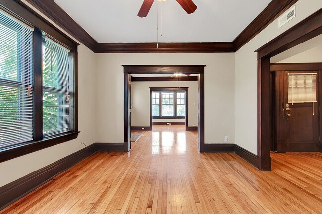 Photo - Shaw-ty is a 10 Unit 3W