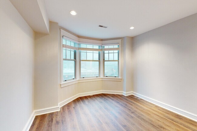 Photo - Argyle