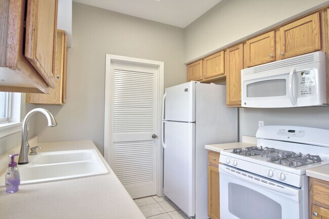 Photo - 14056 Danbury Dr