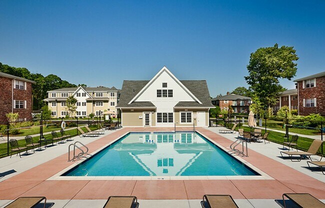 Photo - 2BR/1Bth unit in professionally managed complex, Heat/Hot Water included. Gym, pool, balcony