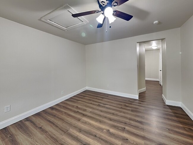 Photo - 2639 Ghent St