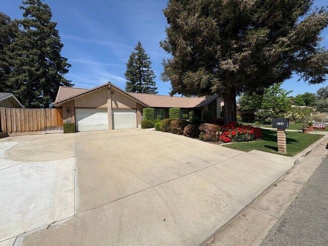 Photo - Spacious Home Near Country Club Rent Ready!