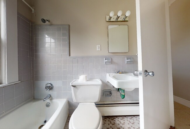 Photo - 224 Banks St Unit 6