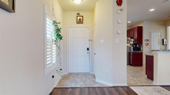 Photo - 3202 Cabin Wood Way