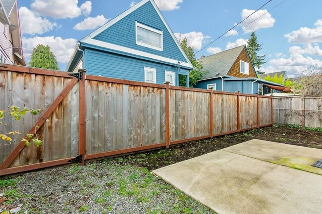 Photo - Charming Private 2BD/1BA DADU in Tacoma – $2,250/mo