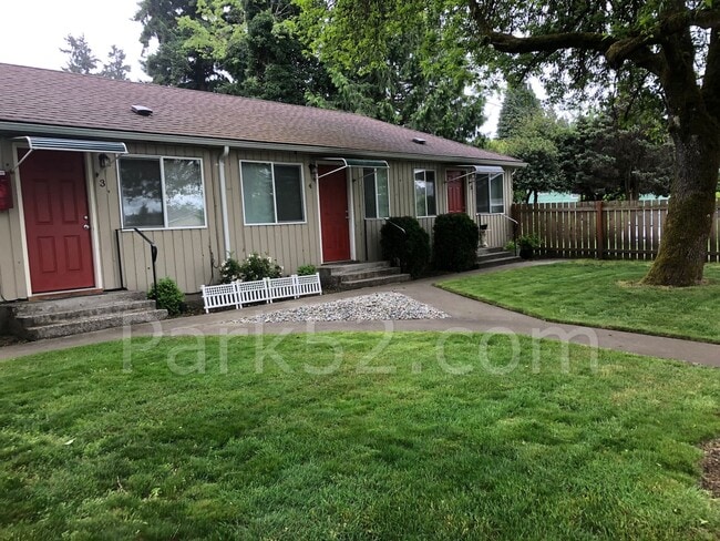 Building Photo - Cozy 1 Bedroom Apartment Unit #4