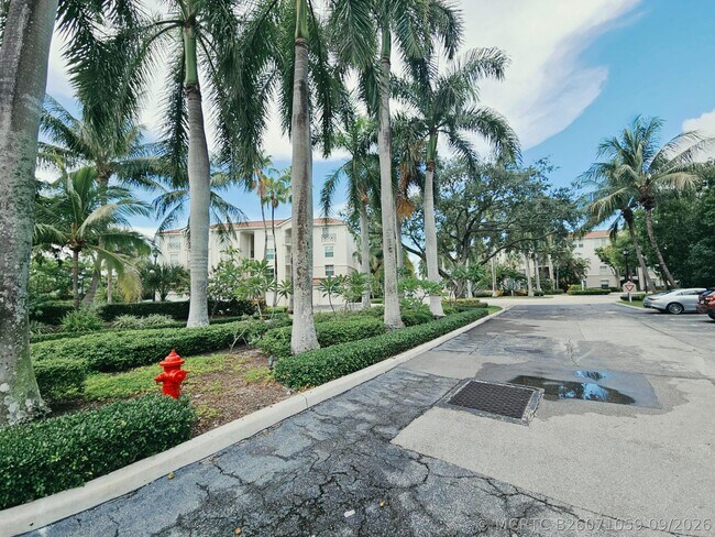 Photo - 1405 Tuscany Way