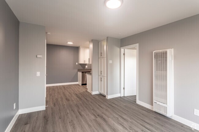 1HAB, 1BA - 550&nbsp;ft² - Sterling Terrace-City Heights Adjacent