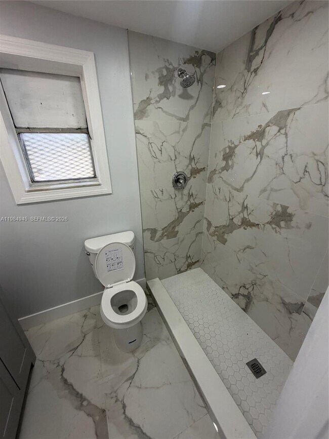 Photo - 531 NE 58th St Unit 3