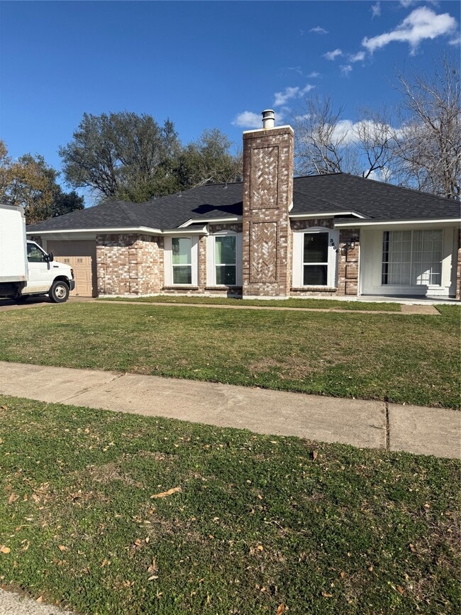 Photo - 3606 Clover Ln