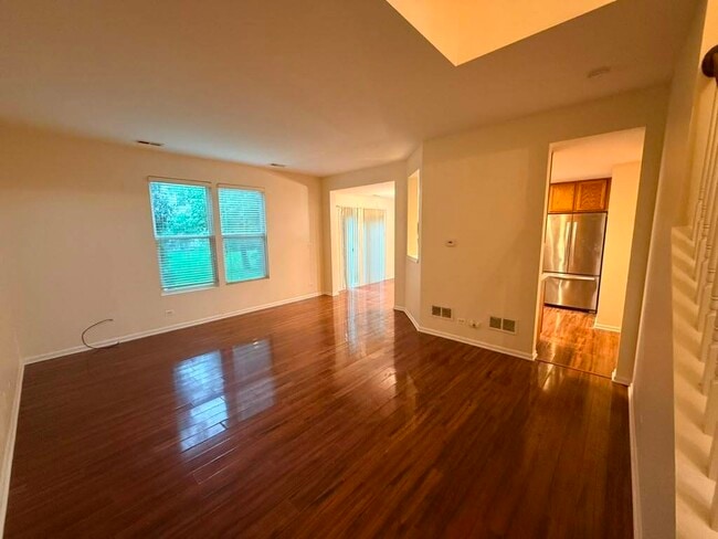 Photo - 565 Conservatory Ln