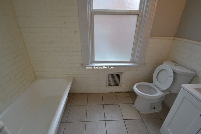 Photo - 529 Hawthorne Ave Unit 1