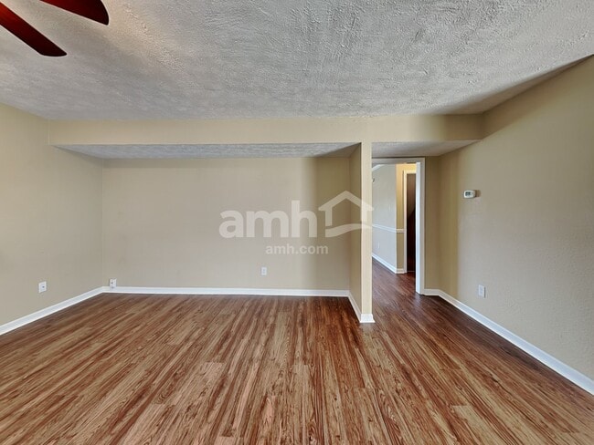 Photo - 6327 Lonestar Dr