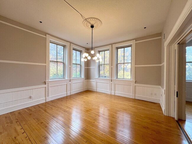 Building Photo - 27 Hillside Pl Unit APT 10