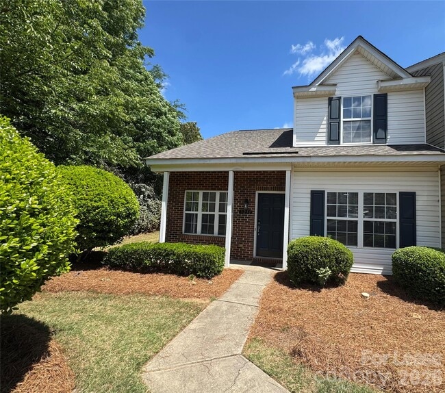 Building Photo - 3251 Blythe Ridge Ct
