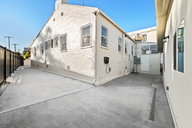 Photo - NEWLY RENOVATED | 2 Bedroom 2 Bath ADU | PRIME PICO-ROBERTSON AREA