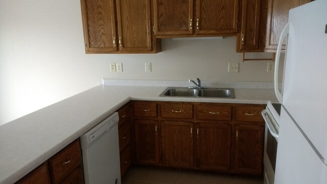 Photo - 1025 Pine Cone Ln