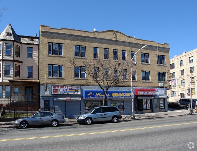 Photo - 121-125 Elizabeth Ave
