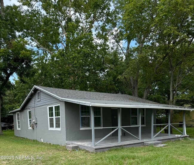 Building Photo - 1421 Detroit St