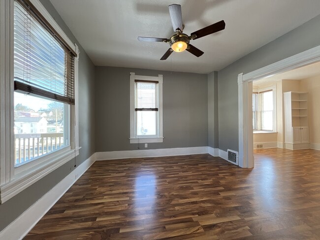 Photo - 1950 Bennett St