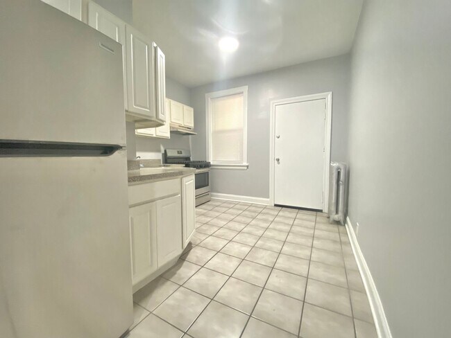 6257 Lakewood