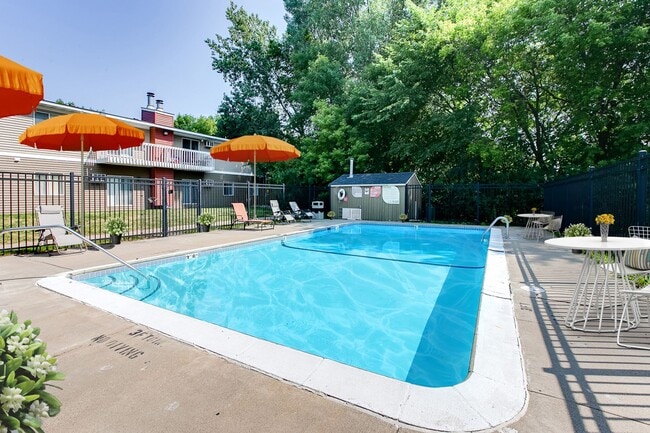 Photo - Lexington Hills Apartments