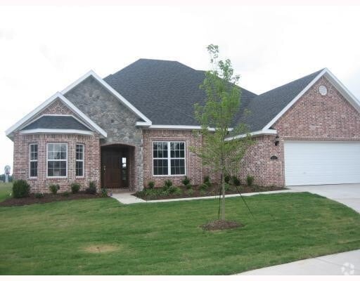Building Photo - 2427 W McKinley Blvd Rental
